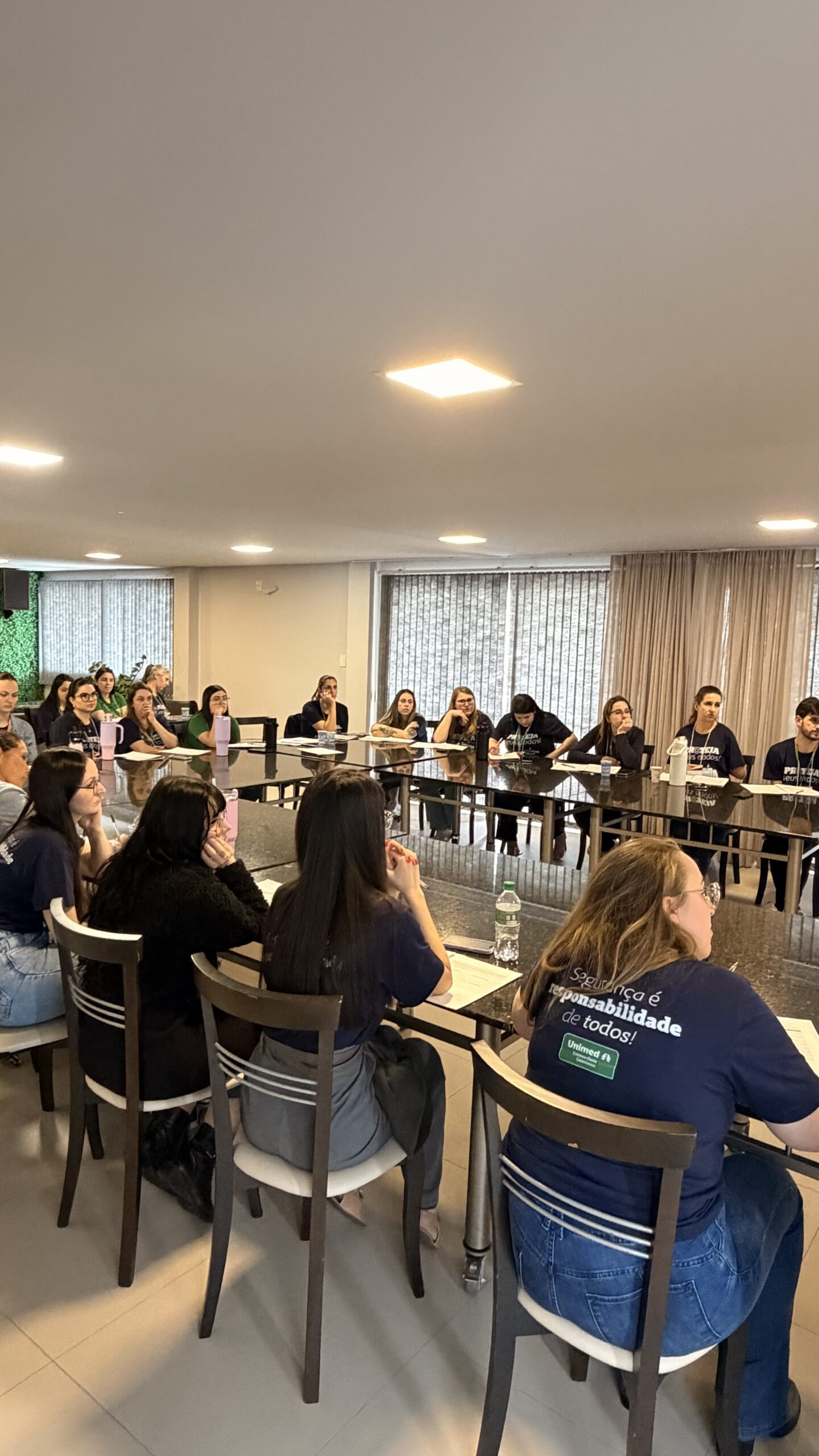 Colaboradores da Unimed Extremo Oeste participam do treinamento do Instituto IDEP em São Miguel do Oeste